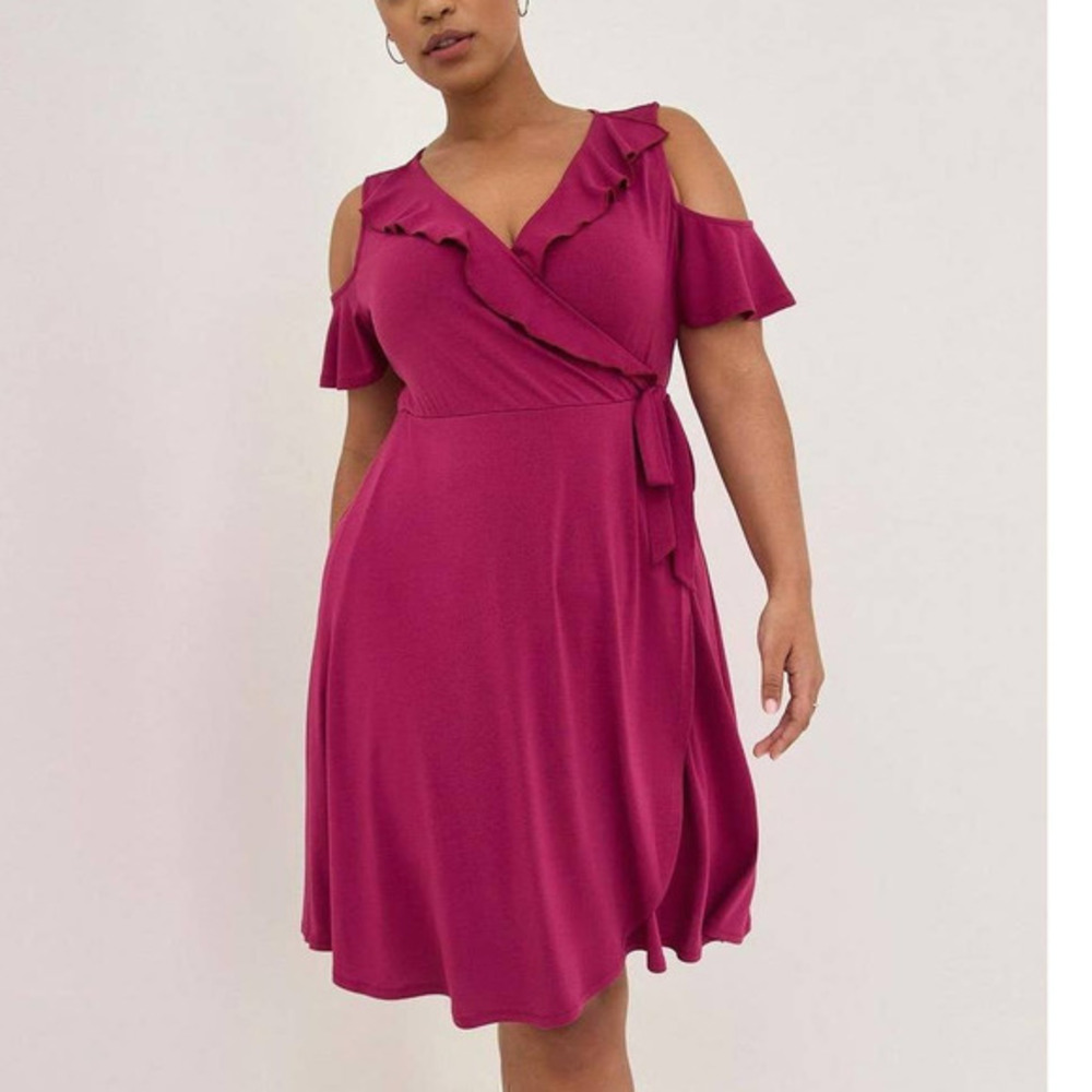 New Torrid 2 (2X 18/20) Berry Purple Studio Knit Cold Shoulder Wrap Party Dress
